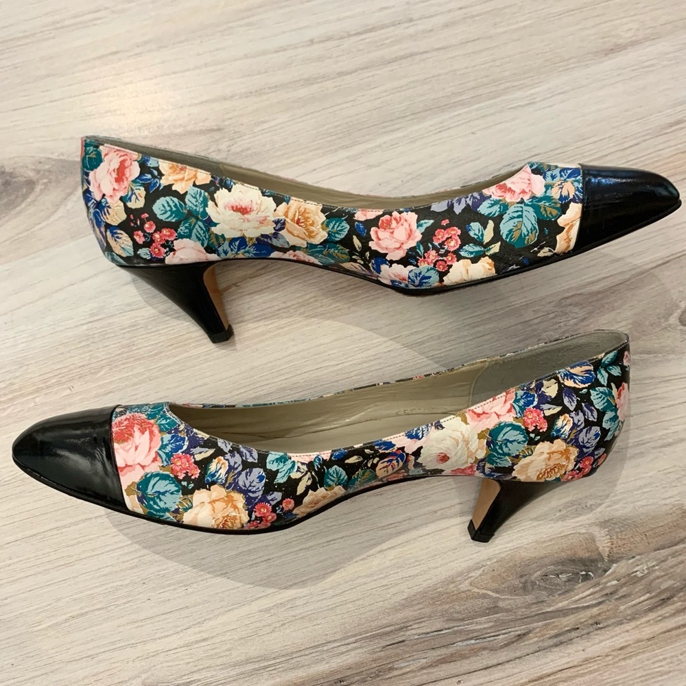 Siamanto Floral Heels - Picture 4 of 6
